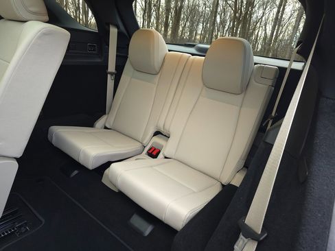 Used 2024 Mercedes-Benz GLE 350 4MATIC SUV image 19