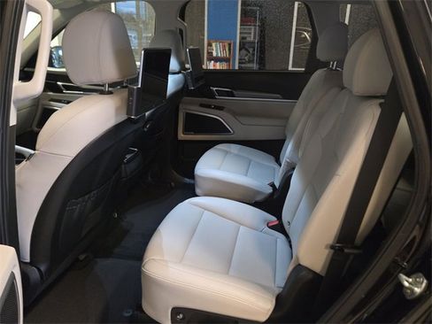 Used 2022 Kia Telluride S image 21