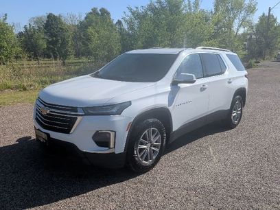 Used 2023 Chevrolet Traverse LT