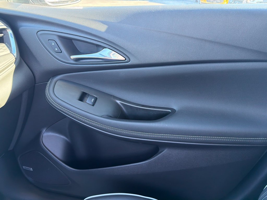 Used 2024 Buick Encore GX Avenir w/ Avenir Technology Package FWD image 25