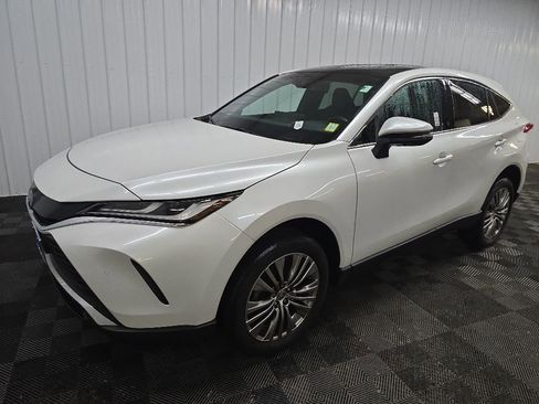 Used 2024 Toyota Venza Limited AWD/4WD image 8