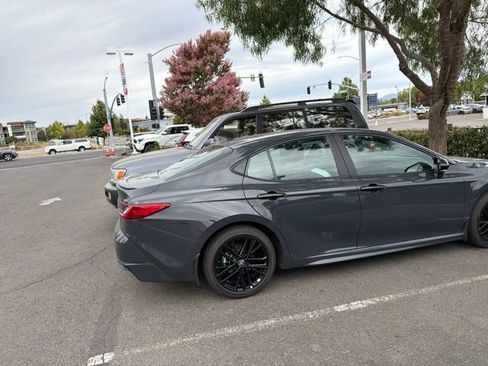 Certified 2025 Toyota Camry SE FWD image 7
