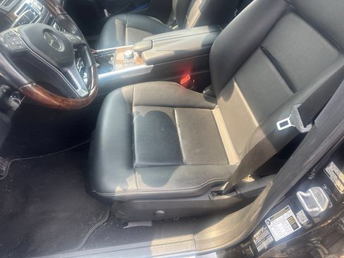 Used 2014 Mercedes-Benz E 350 4MATIC Sedan image 5