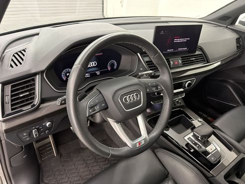 Used 2023 Audi SQ5 Prestige w/ Prestige Package AWD/4WD image 4