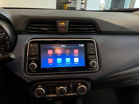 Used 2025 Nissan Versa SV FWD image 17