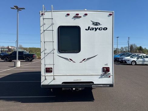 Used 2017 Chevrolet Express 4500 w/ RV Package RWD image 3