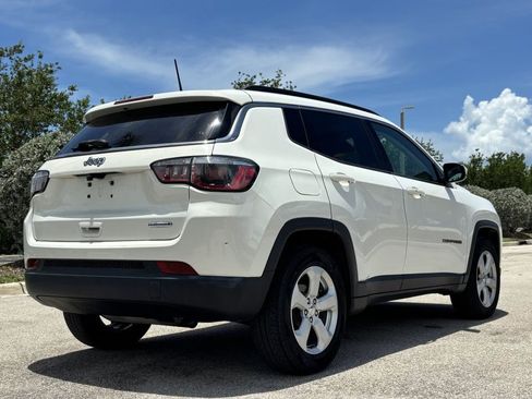 Used 2018 Jeep Compass Latitude w/ Popular Equipment Group FWD image 8