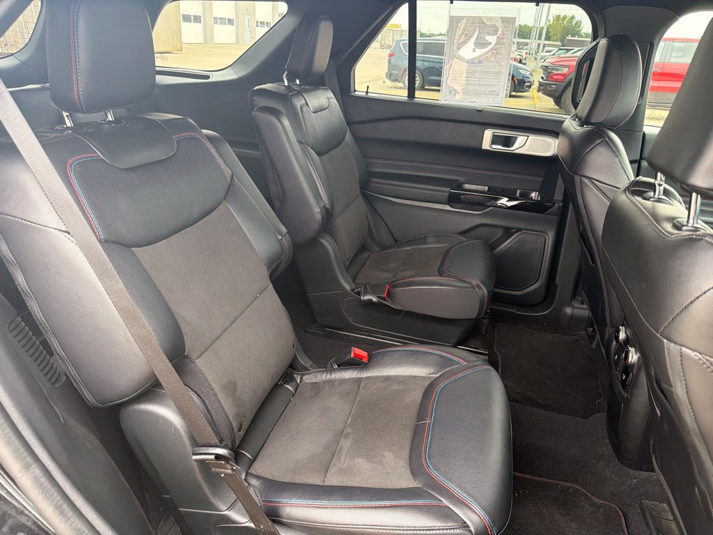 Used 2023 Ford Explorer ST w/ Equipment Group 401A AWD/4WD image 13