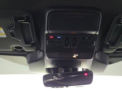 Used 2026 Subaru Outback Limited XT w/ Premium/Limited Package 2 image 30