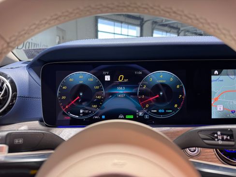 Used 2023 Mercedes-Benz E 450 4MATIC Cabriolet image 8