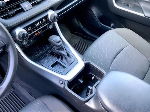 Used 2024 Toyota RAV4 XLE w/ Convenience Package FWD image 17