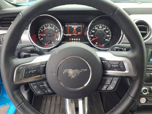 Used 2017 Ford Mustang Coupe image 19