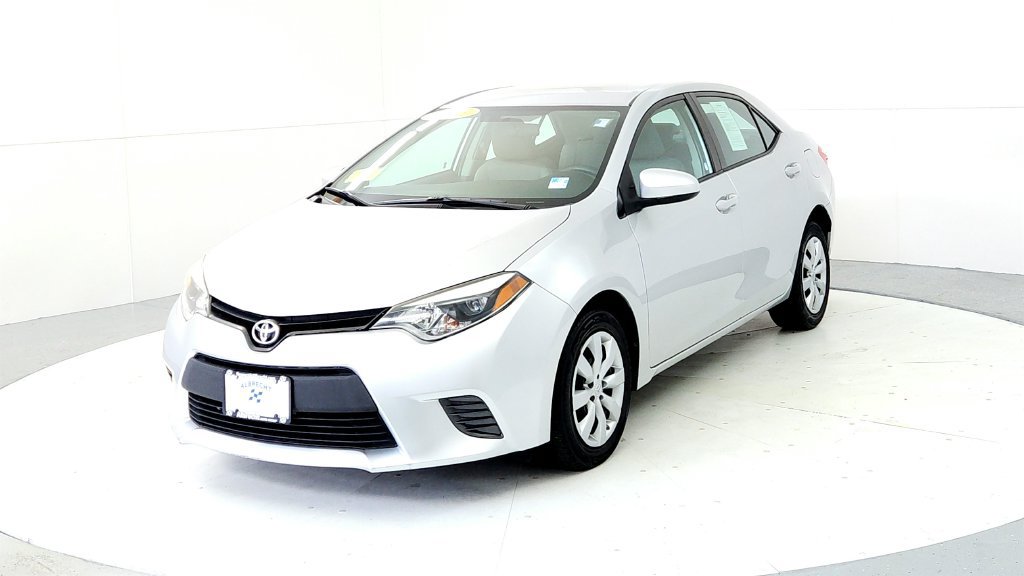 Used 2016 Toyota Corolla LE FWD image 2