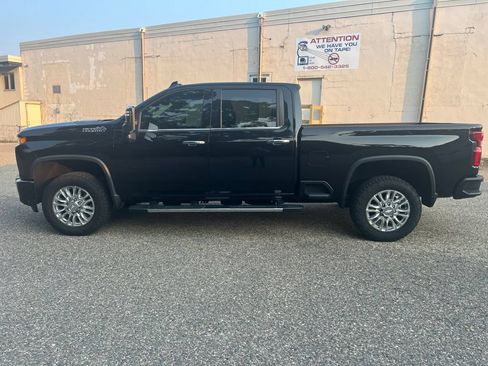 Used 2020 Chevrolet Silverado 2500 High Country w/ Z71 Off-Road Package AWD/4WD image 7