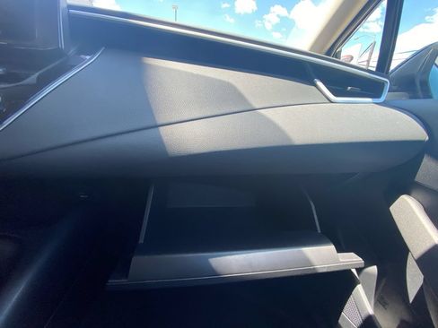Used 2025 Toyota Corolla LE FWD image 20