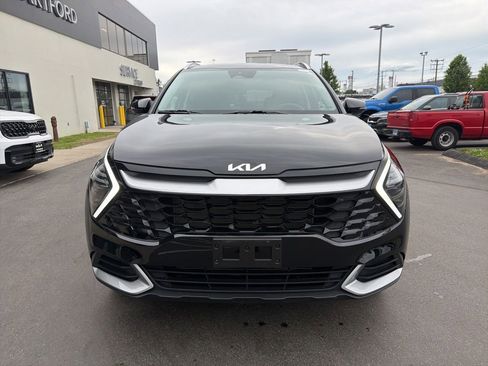 Certified 2024 Kia Sportage EX AWD/4WD image 4