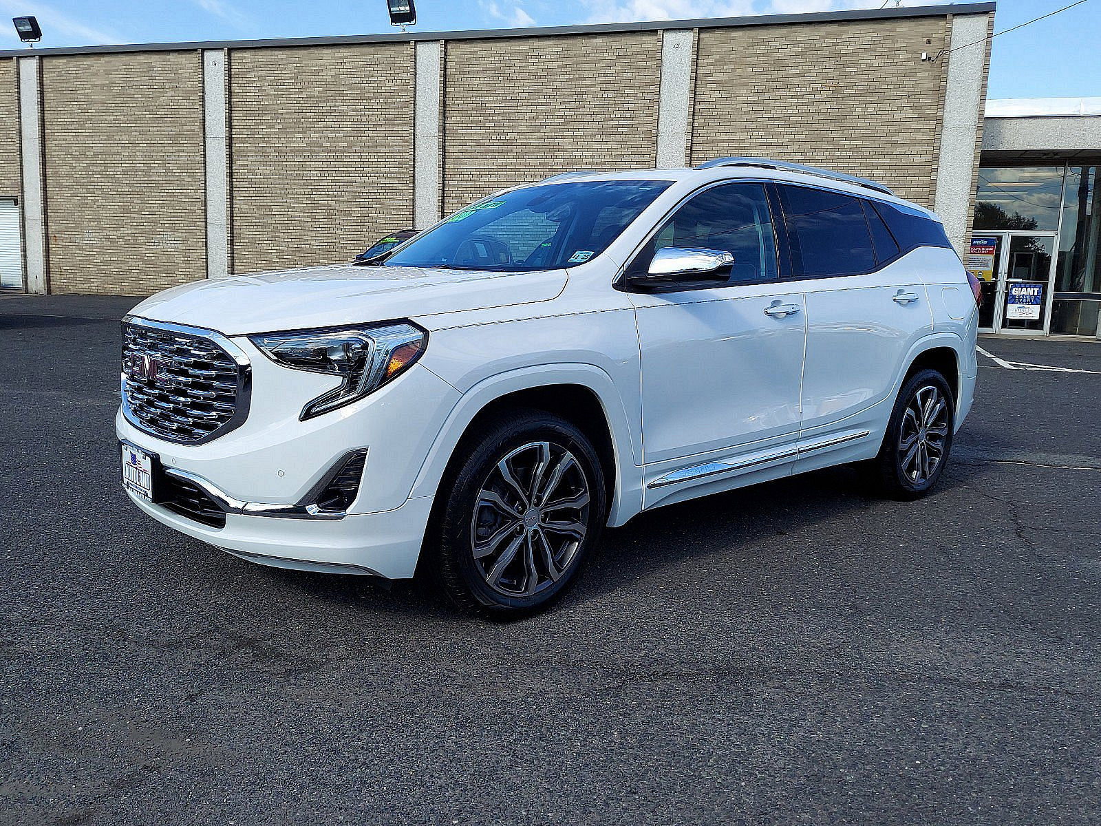 Used 2020 GMC Terrain Denali AWD/4WD image 3