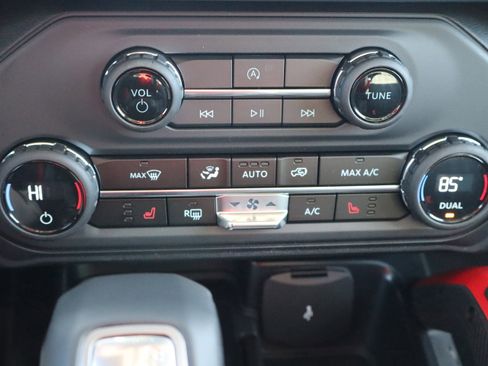 New 2025 Ford Bronco Heritage Edition image 20