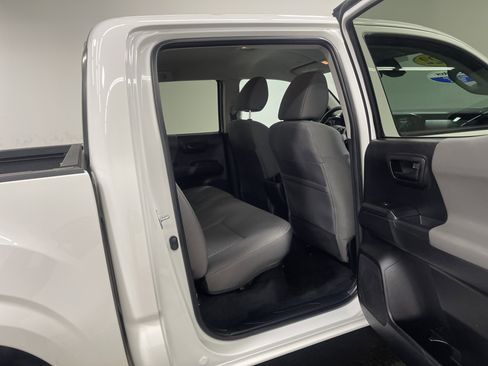 Used 2022 Toyota Tacoma SR image 19