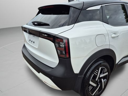 Certified 2025 Nissan Kicks SV FWD image 34