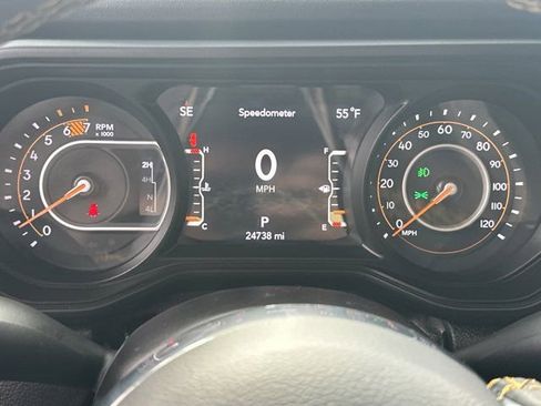 Certified 2024 Jeep Wrangler Sahara w/ Technology Group image 28