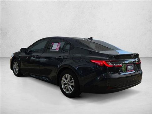 Used 2025 Toyota Camry LE FWD image 7