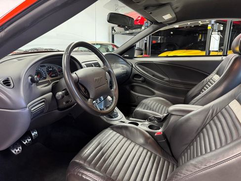 Used 2004 Ford Mustang Mach 1 RWD image 42