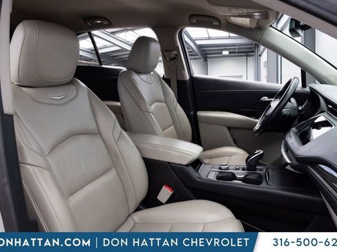 Used 2020 Cadillac XT4 Premium Luxury FWD image 18