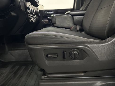 Used 2020 Chevrolet Silverado 1500 LT image 32