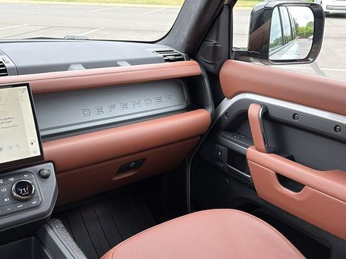 Used 2026 Land Rover Defender 110 OCTA AWD/4WD image 26
