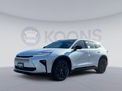 New 2025 Toyota Crown Signia