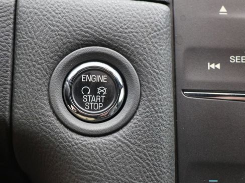 Used 2013 Ford Taurus SEL image 24