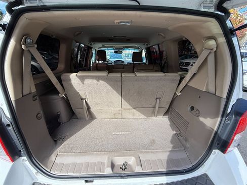 Used 2011 Nissan Pathfinder LE w/ Navigation Pkg image 11