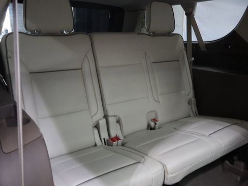 Used 2022 GMC Yukon XL Denali image 15