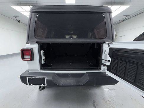 Used 2023 Jeep Wrangler Unlimited Sport AWD/4WD image 12