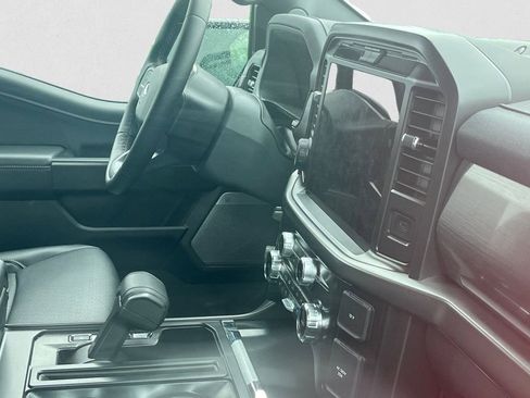 Used 2025 Ford F150 Lariat w/ Equipment Group 501A Mid image 5