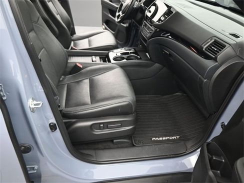 Used 2023 Honda Passport Elite image 12