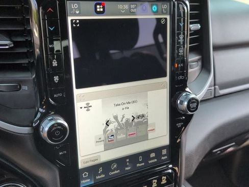Used 2022 RAM 1500 Big Horn AWD/4WD image 15