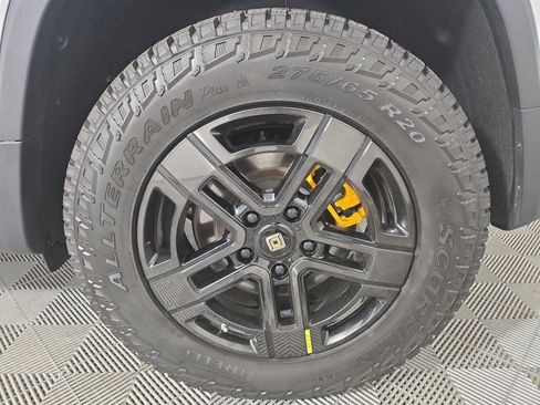 Used 2023 Rivian R1T Adventure image 10
