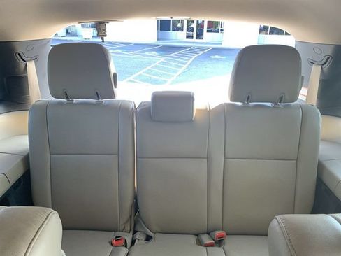 Used 2017 Toyota Sequoia Platinum AWD/4WD image 33