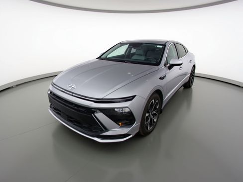 Used 2025 Hyundai Sonata SEL image 3