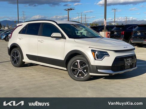 New 2026 Kia Niro EX image 1