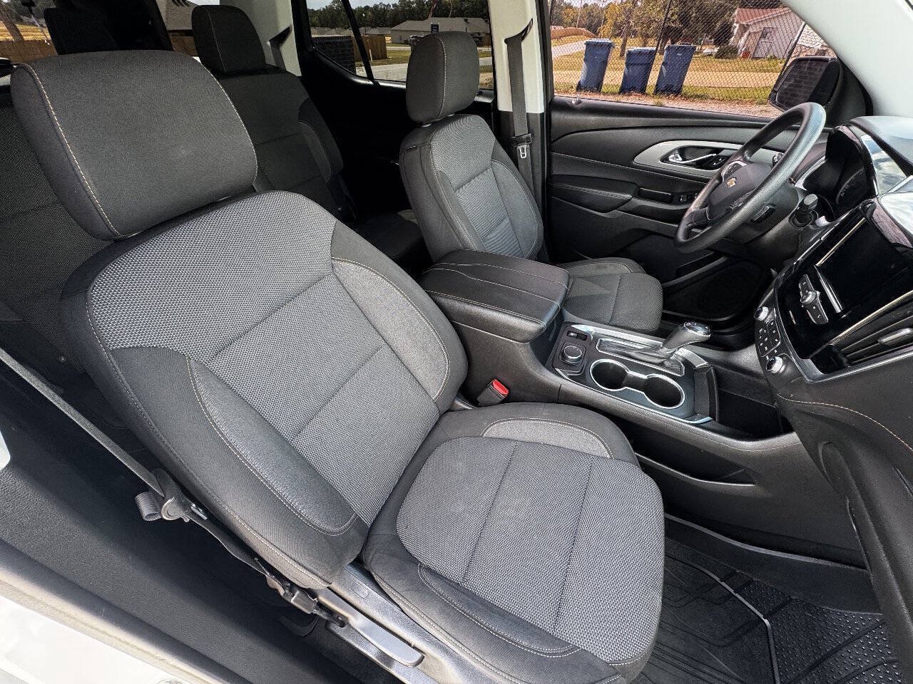 Used 2020 Chevrolet Traverse LS w/ LPO, Floor Liner Package FWD image 15