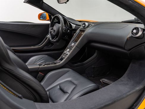 Used 2014 McLaren MP4-12C Spider RWD image 45