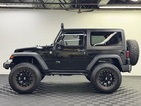 Used 2015 Jeep Wrangler Sport AWD/4WD image 3