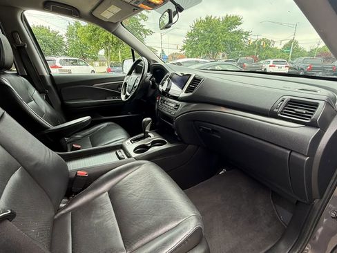 Used 2018 Honda Ridgeline RTL-T image 11