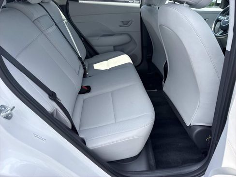 Used 2025 Hyundai Kona SEL AWD/4WD image 26
