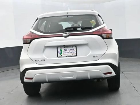 Used 2024 Nissan Kicks SV FWD image 8