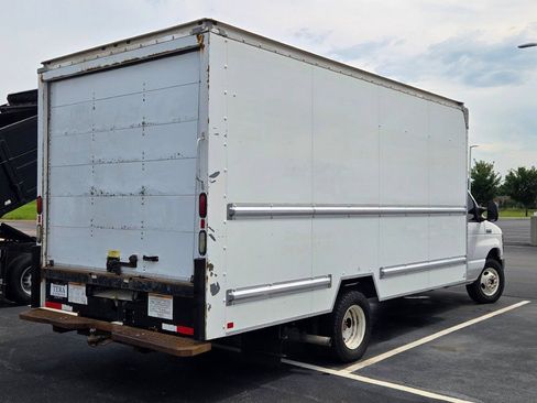 Used 2015 Ford E-350 and Econoline 350 Super Duty RWD image 9
