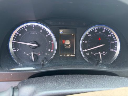 Used 2017 Toyota Highlander XLE AWD/4WD image 11